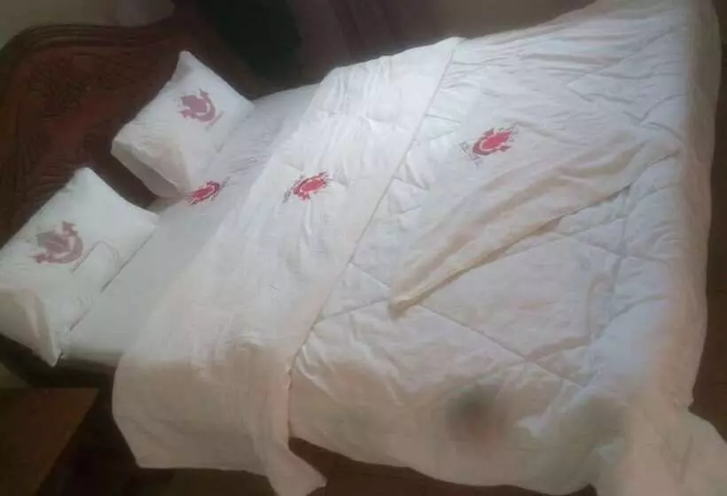 هتل Club Icon Guest House