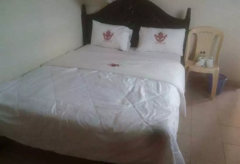 هتل Club Icon Guest House