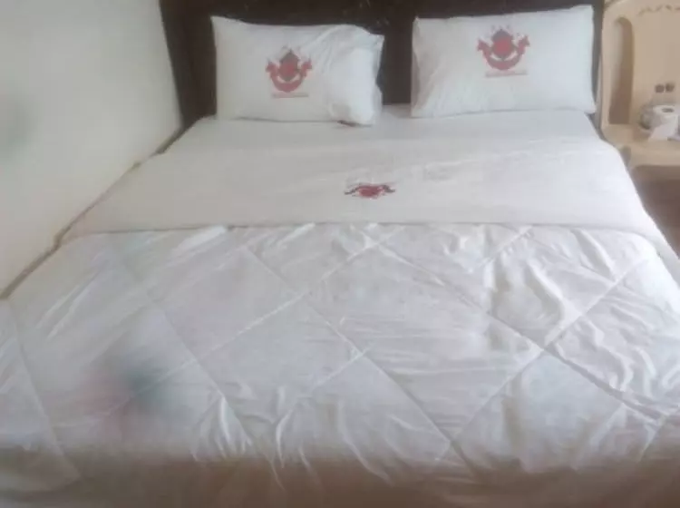 هتل Club Icon Guest House