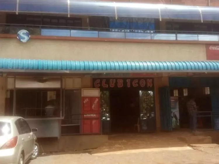 هتل Club Icon Guest House