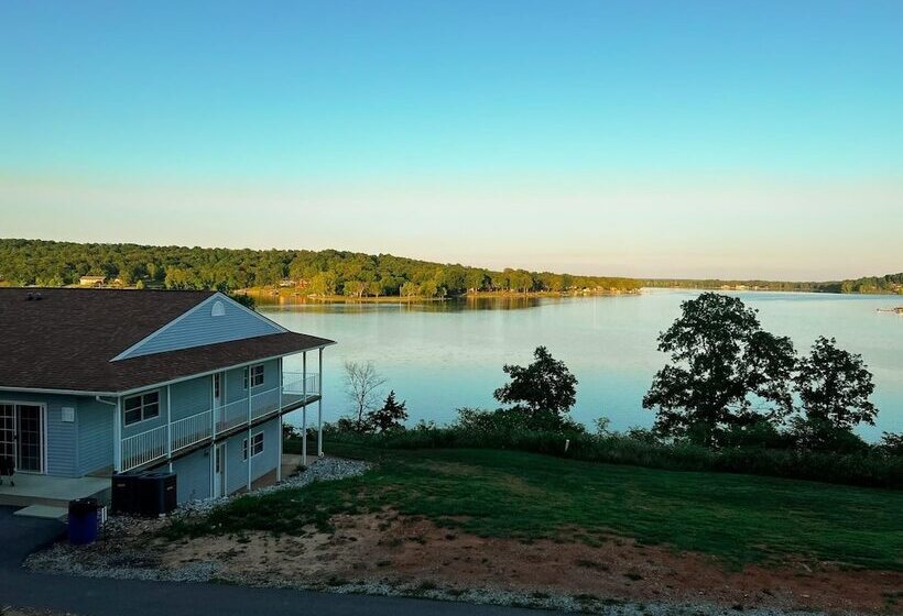 ホテル Crown Point Resort