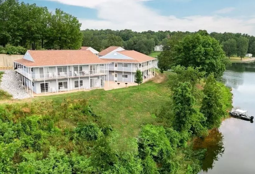 Hotelli Crown Point Resort