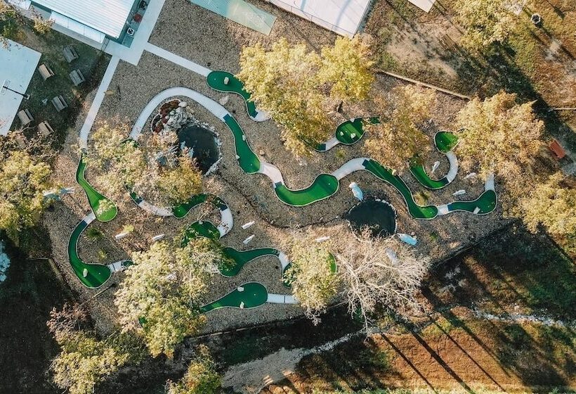 ホテル Crown Point Resort