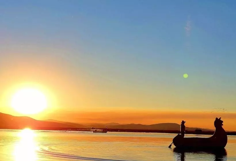 ホテル Titicaca Dora