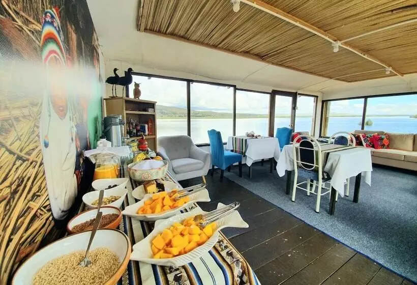 ホテル Titicaca Dora