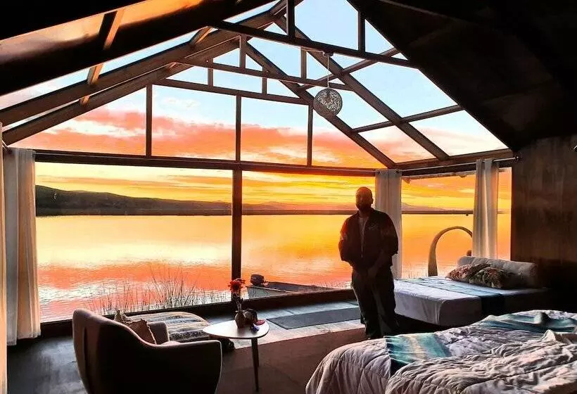 ホテル Titicaca Dora