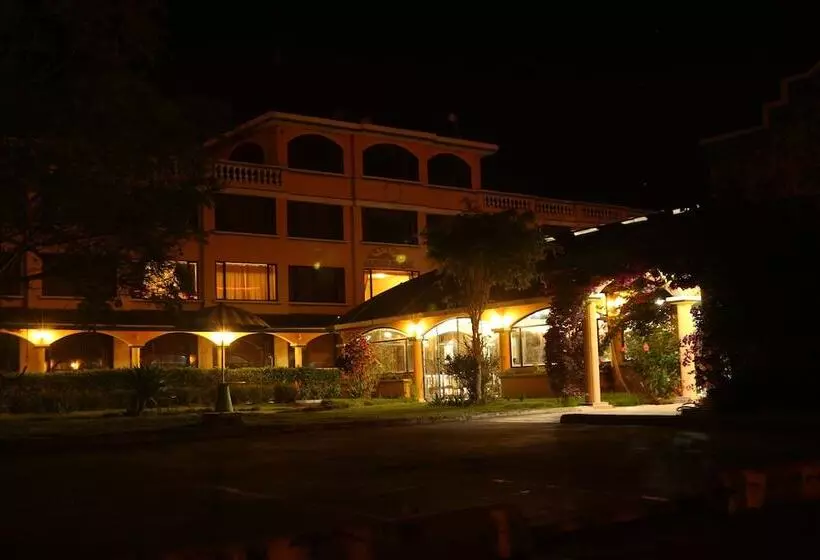 Hotelli Imperio Del Sol