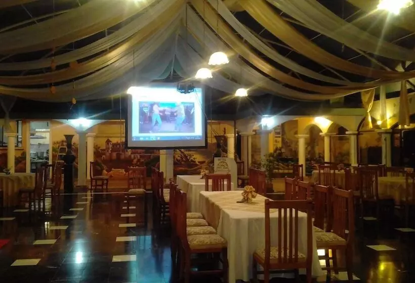 Hotelli Imperio Del Sol