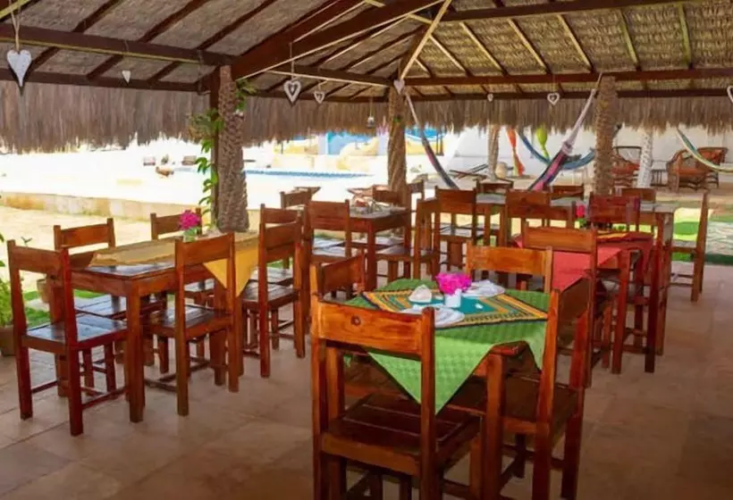 Hotelli Pousada Lagoa Da Barra Taiba