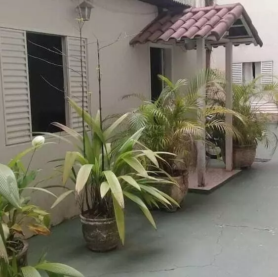 ホテル Pousada Mineira