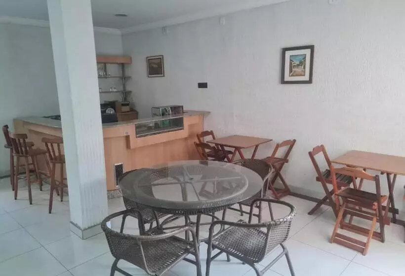 ホテル Pousada Mineira