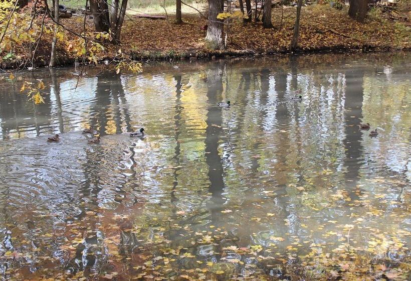 Отель Trade Union Training Center