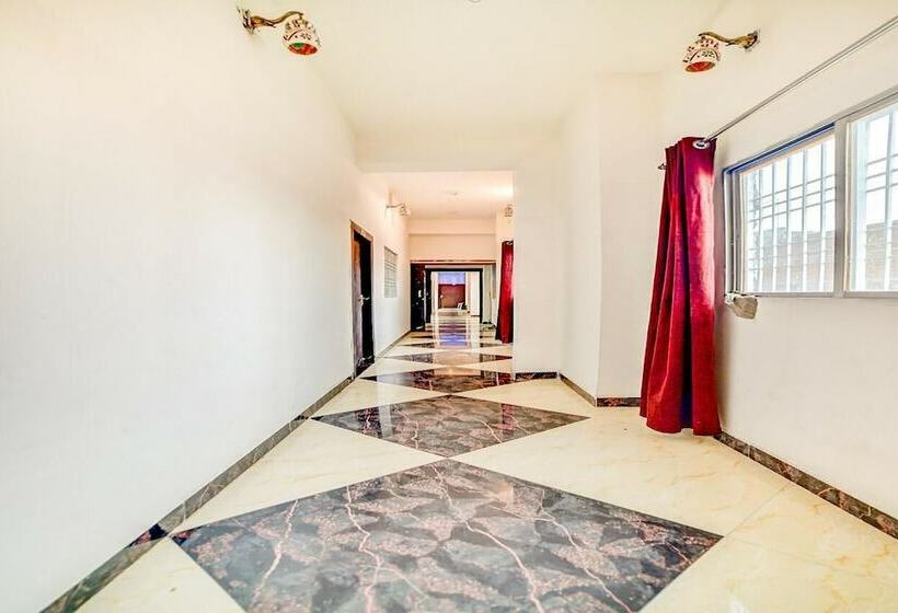 בית מלון כפרי Vidhata Palace