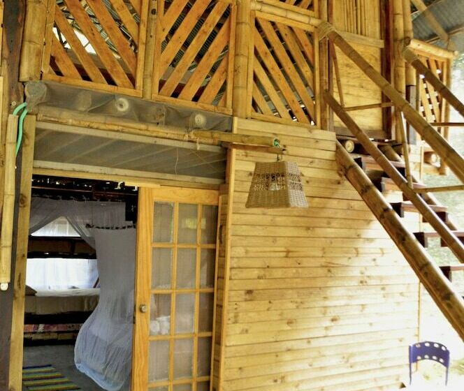 La Casa En El Aire   Hostel