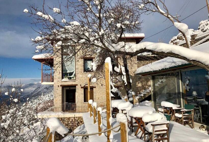 פנסיון Almond House Suites Arachova  Adults Only