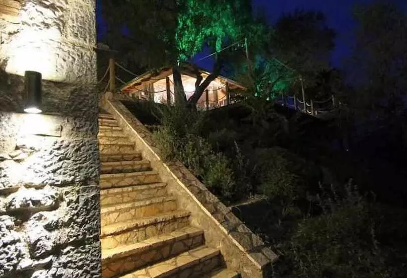 ペンション Almond House Suites Arachova  Adults Only