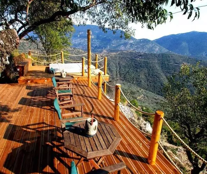 ペンション Almond House Suites Arachova  Adults Only