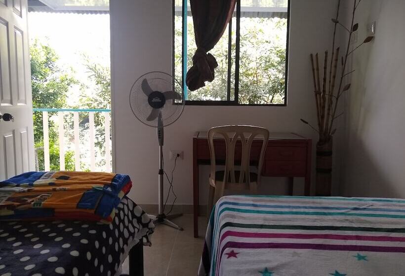 پانسیون Alojamiento Familiar Casa Campesina