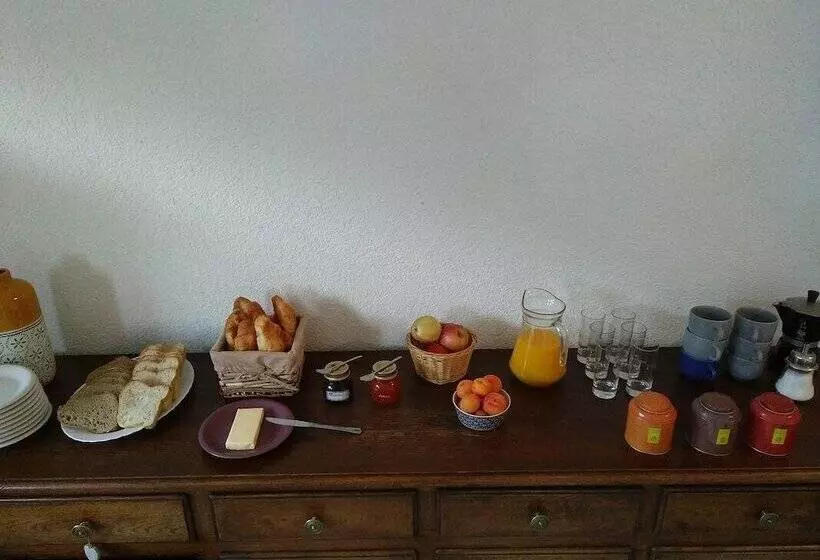 ペンション Auberge De La Puchotaz