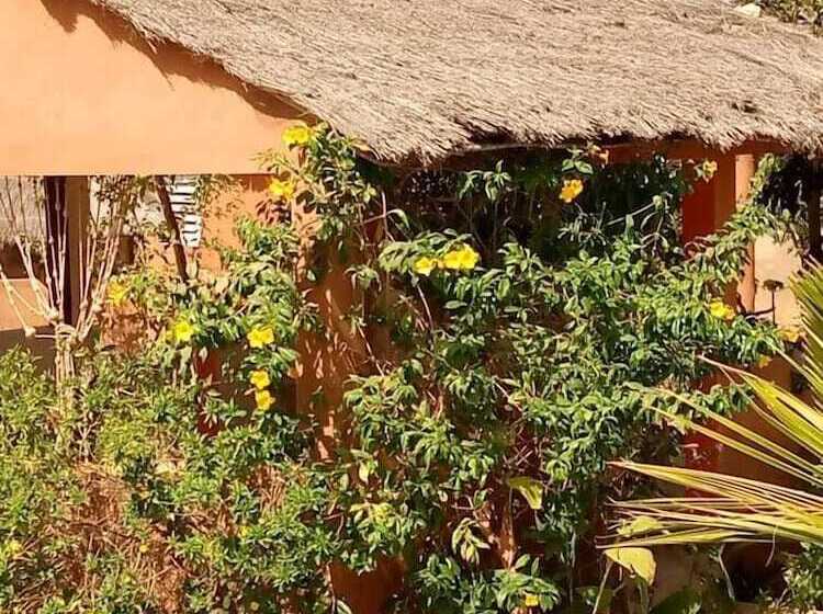 پانسیون Campement Baobab Chambres D Hotes 15mn De L Aeroport