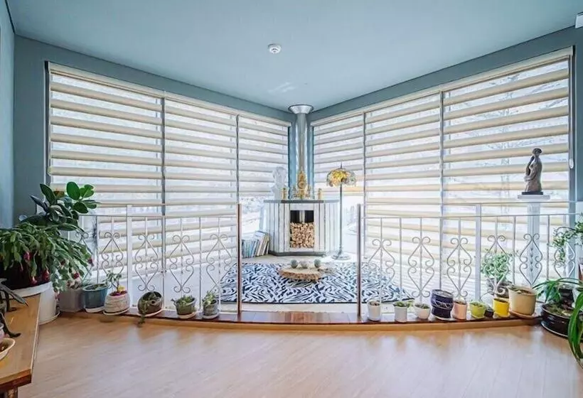 Majatalo Gallery 774