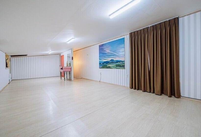 Pension (Hôtel basse catégorie) Gallery 774