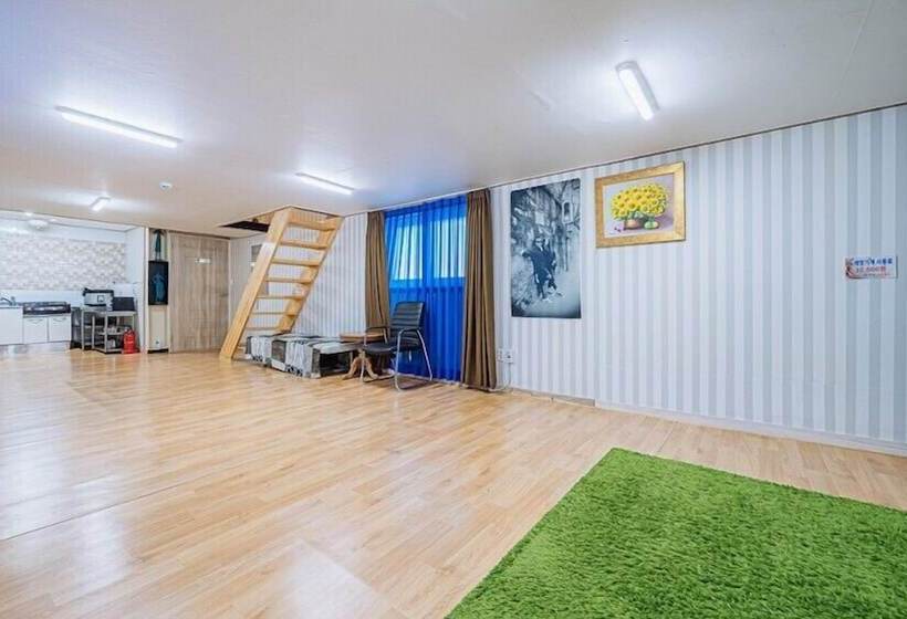 Pension (Hôtel basse catégorie) Gallery 774