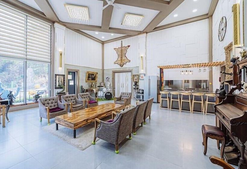 Pension (Hôtel basse catégorie) Gallery 774