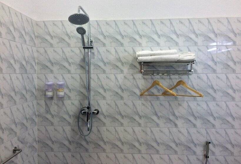 پانسیون The Lodge Ngwe Taung