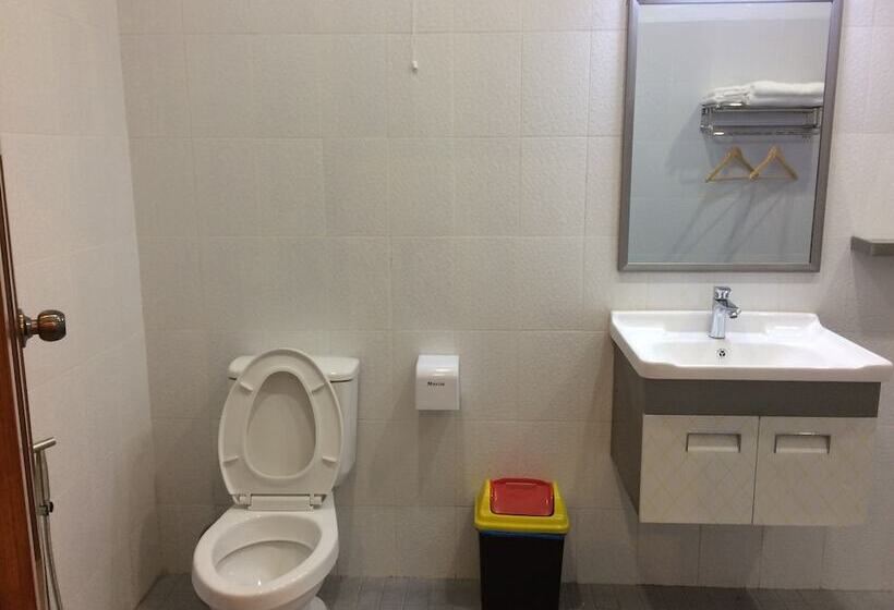 پانسیون The Lodge Ngwe Taung