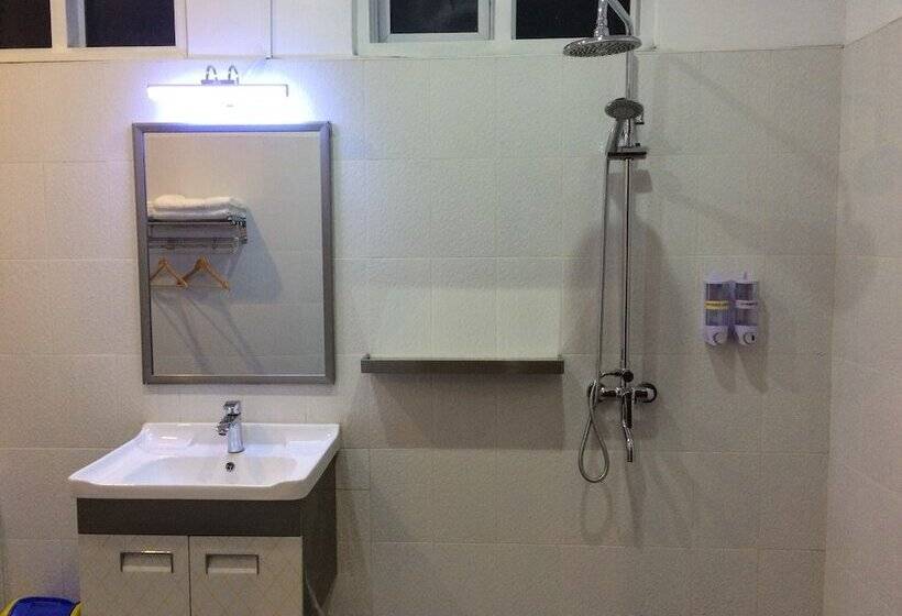 پانسیون The Lodge Ngwe Taung