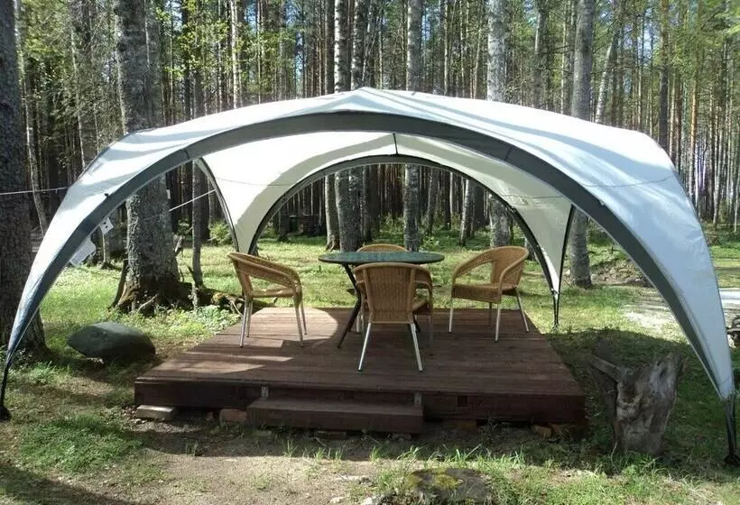 Lomakeskus Sandal Guest House