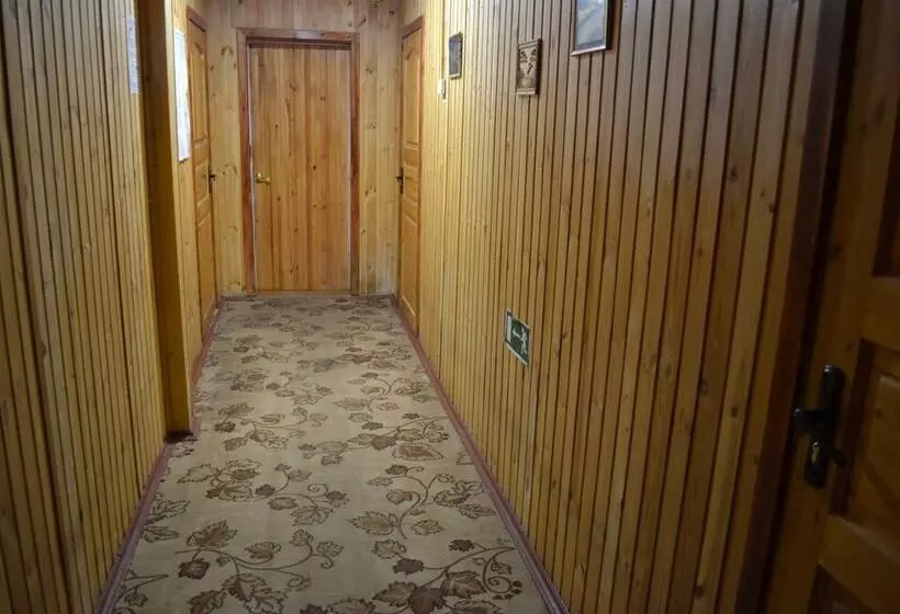 Lomakeskus Sandal Guest House