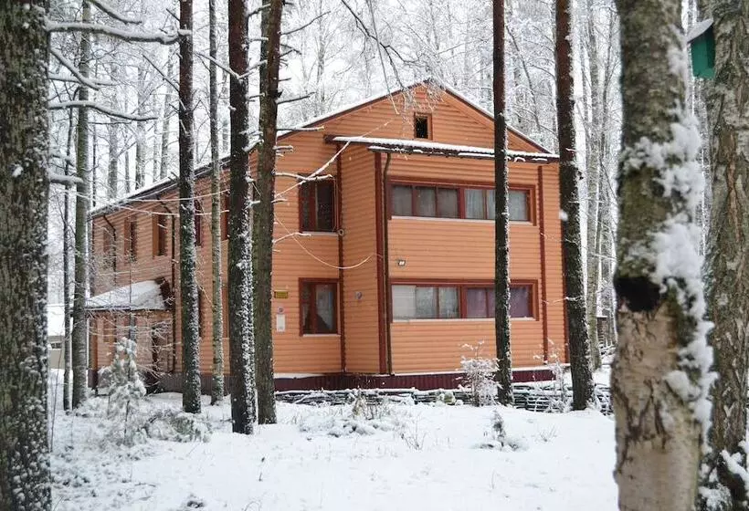 Lomakeskus Sandal Guest House