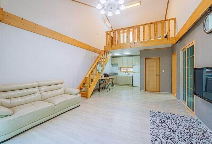 Youngwol Cloud Garden Pension