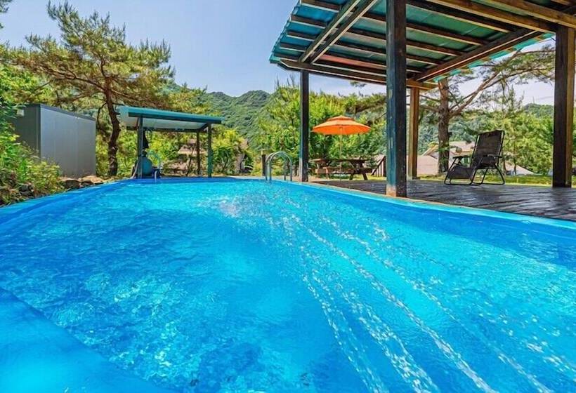 Youngwol Cloud Garden Pension