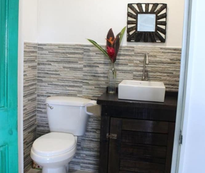 تختخواب و صبحانه Carmen S Place