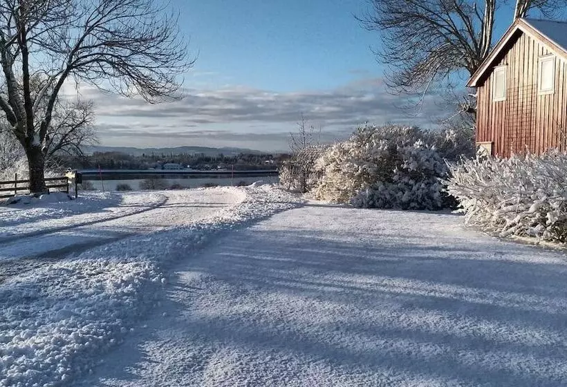 Aamiaismajoitus (B&B) Klostergården Tautra
