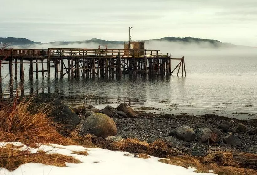 Aamiaismajoitus (B&B) Klostergården Tautra