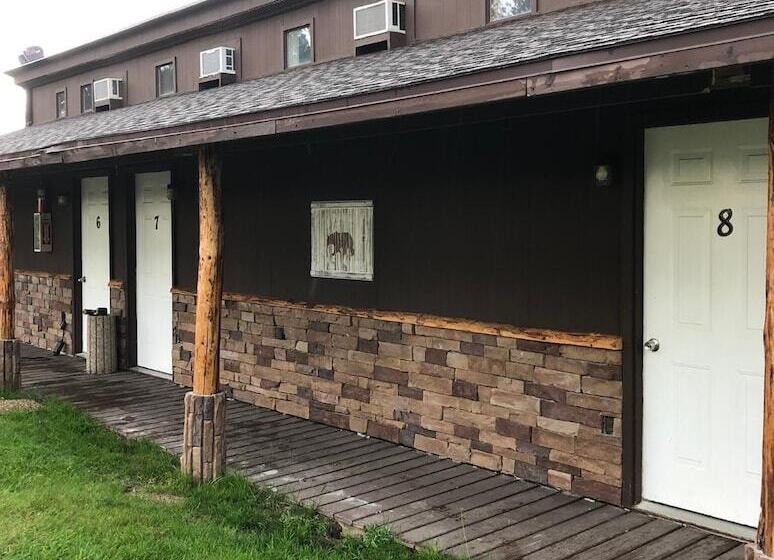 Blue Moon Resort And Motel