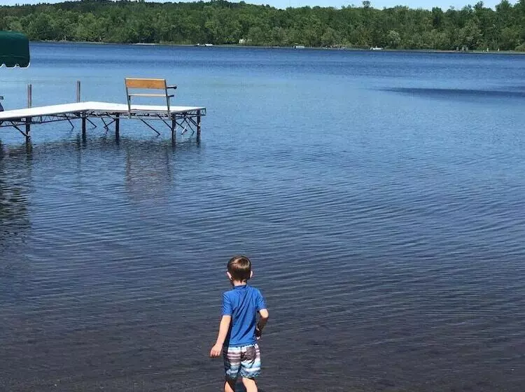 Blue Moon Resort And Motel