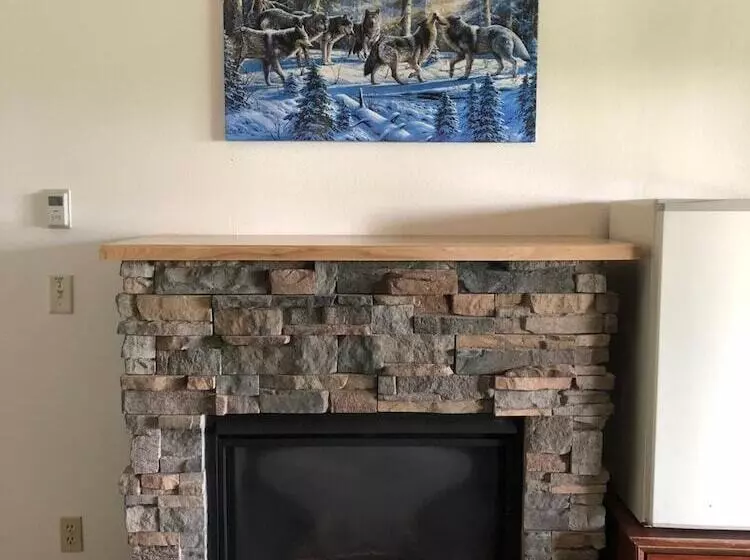 Blue Moon Resort And Motel