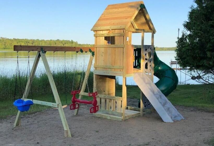 Blue Moon Resort And Motel