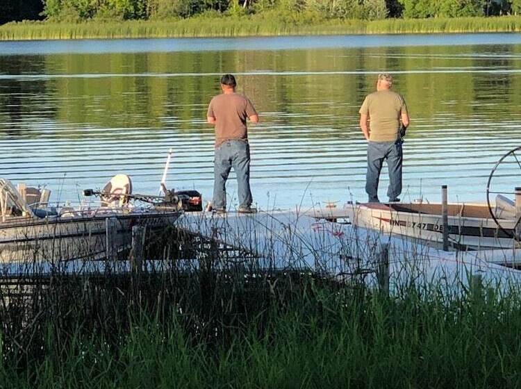 Blue Moon Resort And Motel