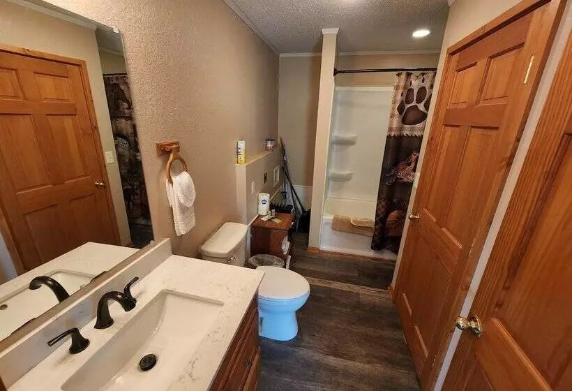 Blue Moon Resort And Motel