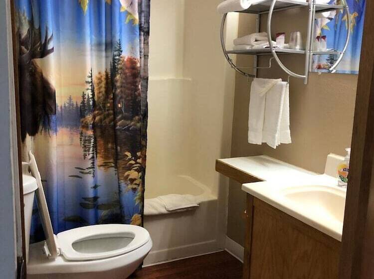 Blue Moon Resort And Motel