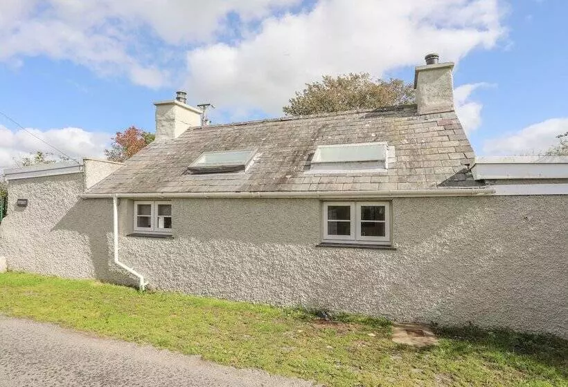 Ffrwd Cottage