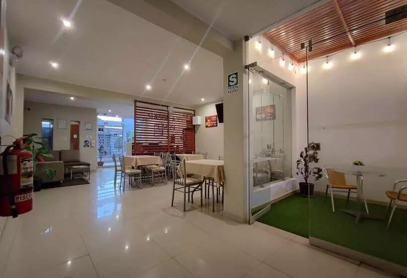 Hostal Piscomar Peru