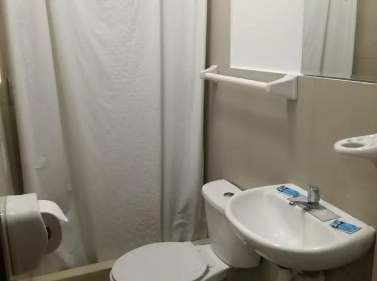 Hostal Piscomar Peru