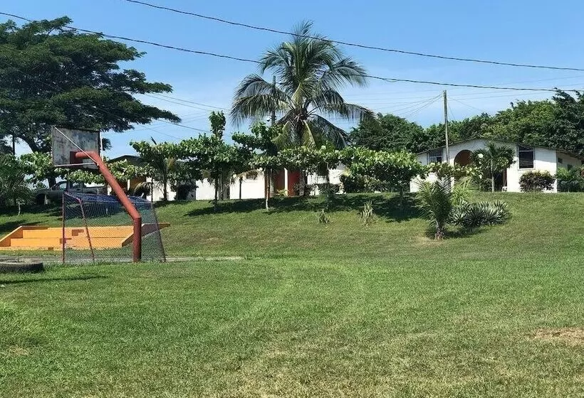 مسافرخانه Hostería Pacific Stone